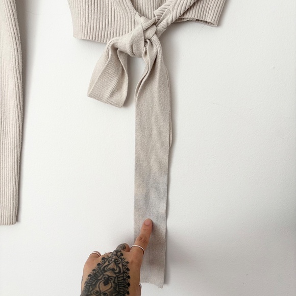 Louna open back rib tie sweater - Picture 5 of 7